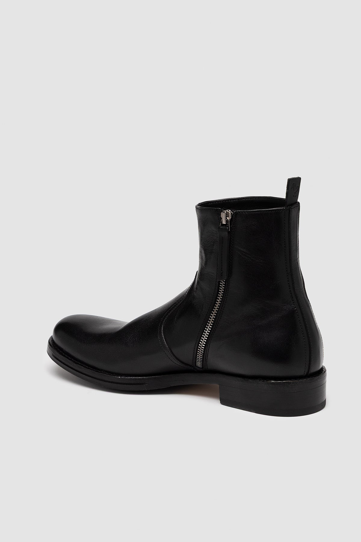 ADAMO BLACK