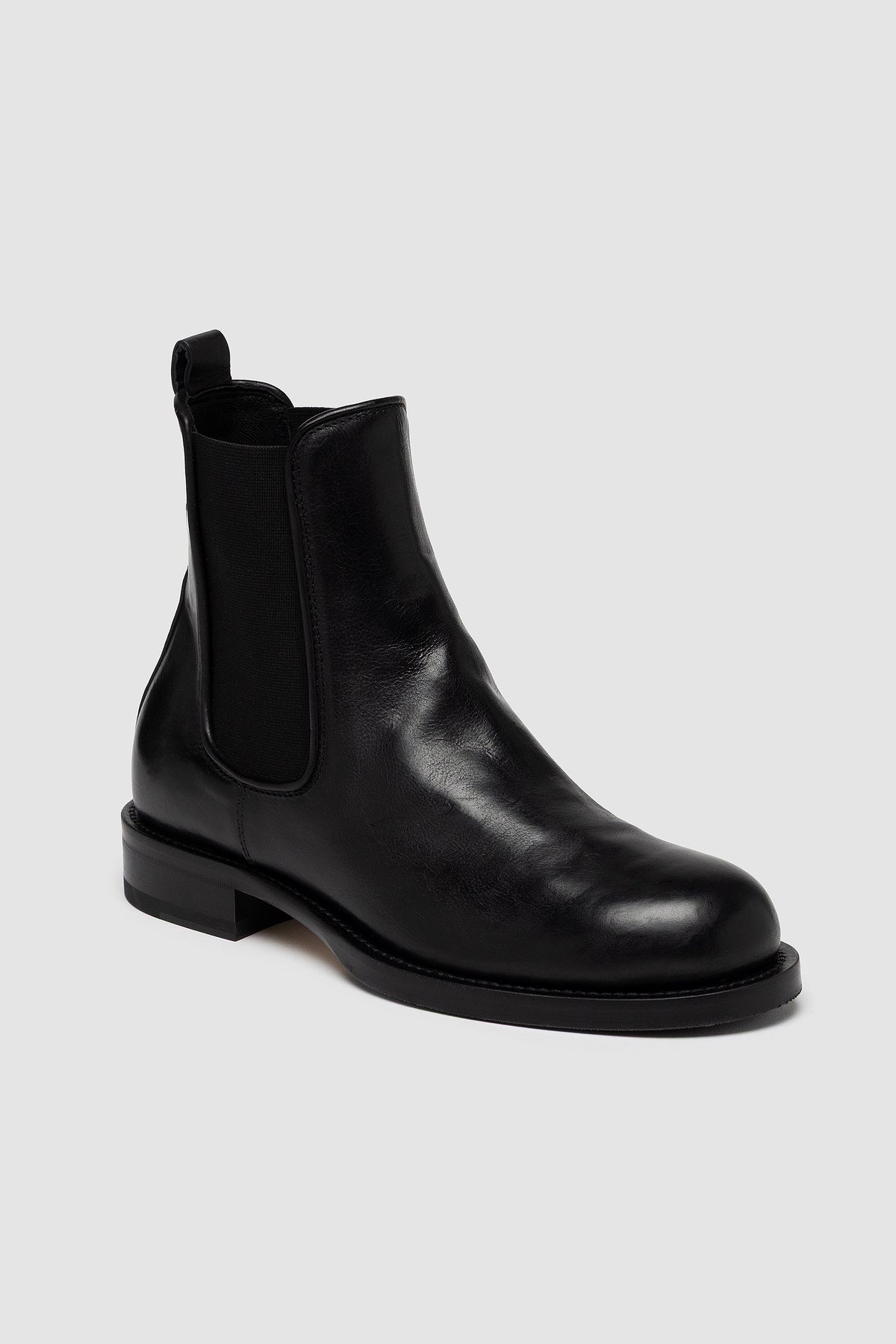 AURELIA BLACK