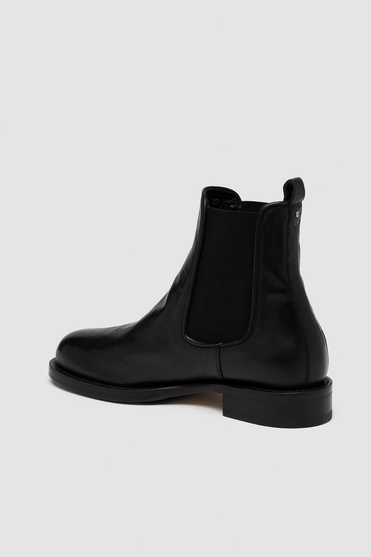 AURELIA BLACK
