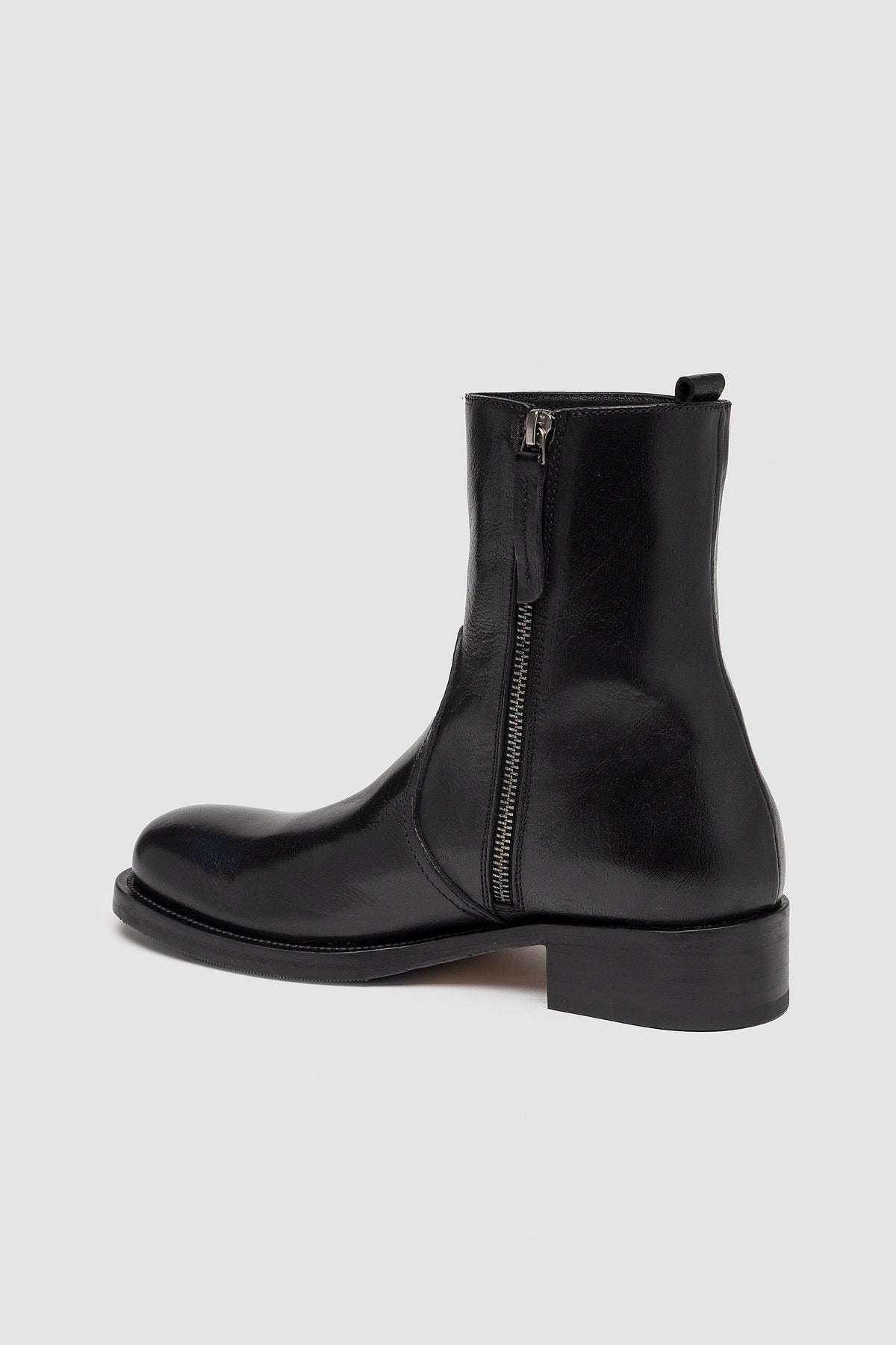AVA SCHWARZ