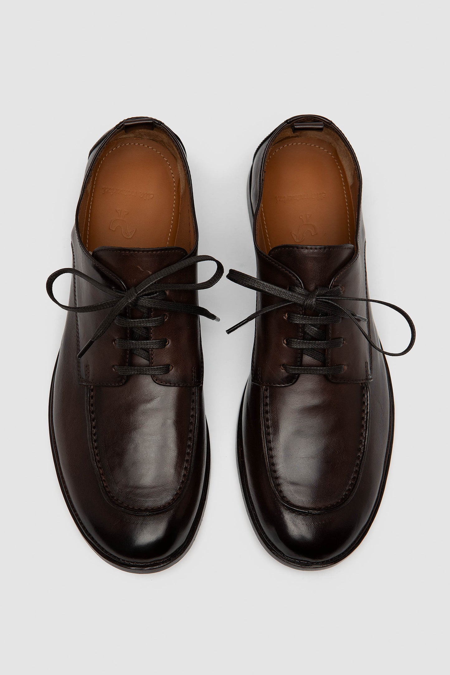 Caio dunkelbraunes Leder