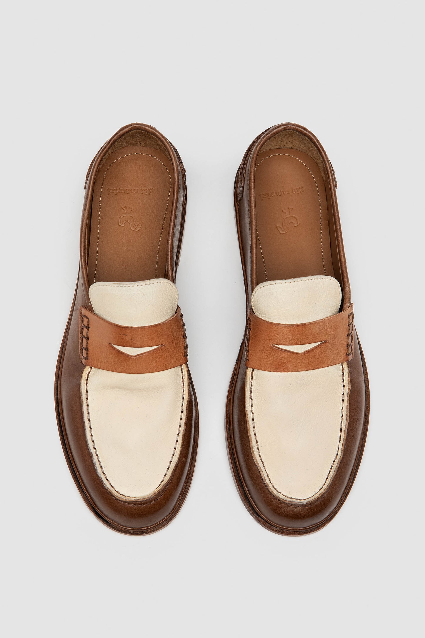 PIA Tricolor Leather